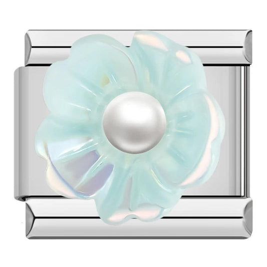 FLOWER WITH PEARL